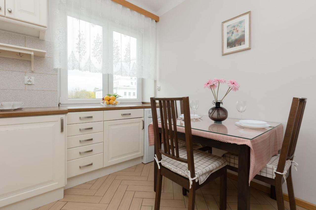 Metro Raclawicka Cozy By Renters Lägenhet *